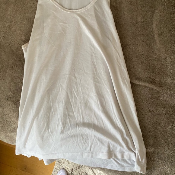 Nike racer back workout tank top - runs small - Picture 3 of 3